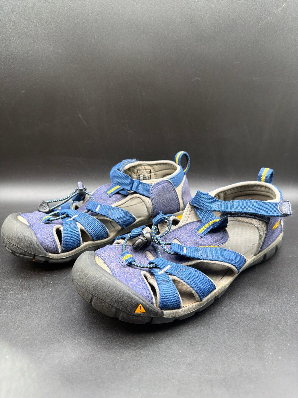 KEEN Newport H2 Youth Size 4 Blue Waterproof Hiking Sport Sandals Washable